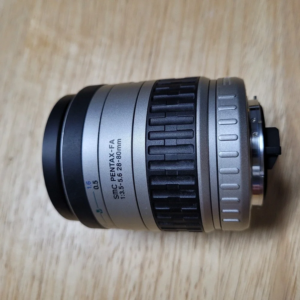 SMC Pentax-FA 1:3.5-5.6 28-80mm Zoom Camera Lens
